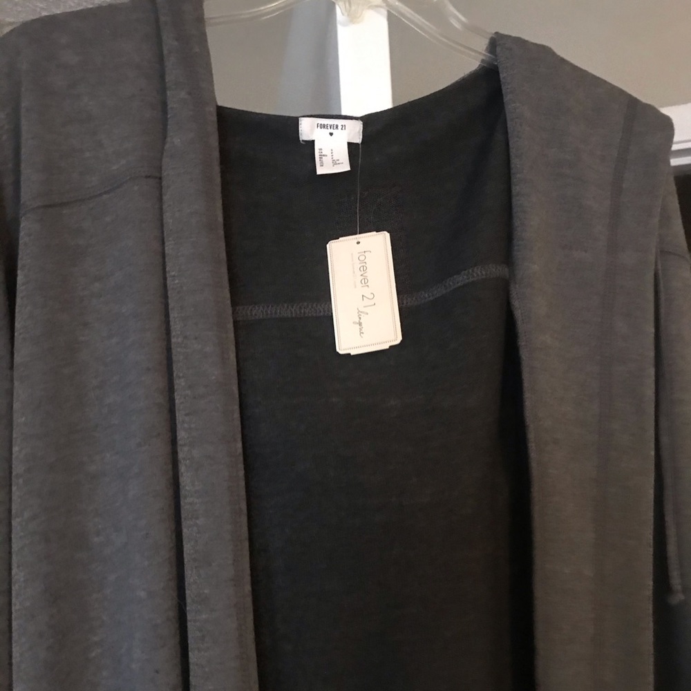 Forever 21 Robe - Picture 2 of 3